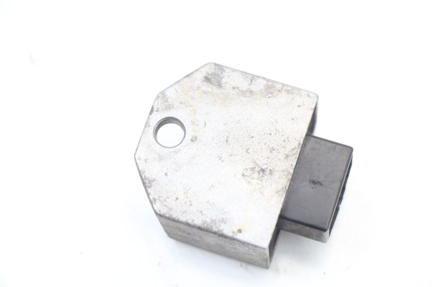 photo de LICHTMASCHINENREGLER PEUGEOT KISBEE 4T 50 (2010 - 2017) - Alternative Perspektive