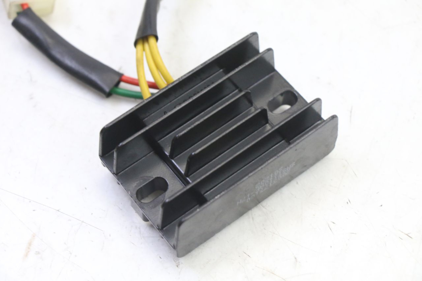 photo de LICHTMASCHINENREGLER PEUGEOT KISBEE 4T 50 (2018 - 2022) - Detailansicht des Bauteils