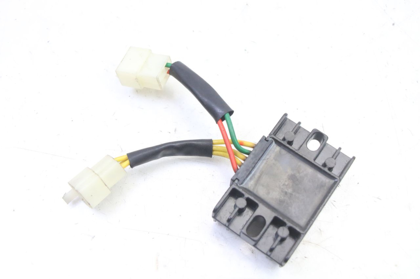 photo de LICHTMASCHINENREGLER PEUGEOT KISBEE 4T 50 (2018 - 2022) - Alternative Perspektive