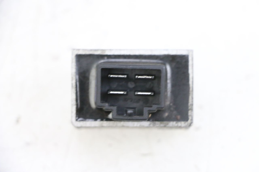 photo de LICHTMASCHINENREGLER PEUGEOT KISBEE 4T 50 (2010 - 2017) - Zoom auf Gebrauchszustand