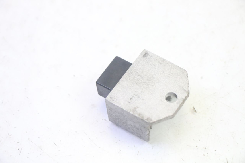 photo de LICHTMASCHINENREGLER PEUGEOT KISBEE 4T 50 (2010 - 2017) - Zoom auf Gebrauchszustand