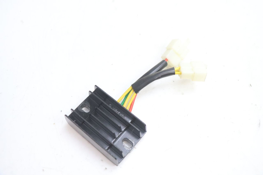 photo de LICHTMASCHINENREGLER PEUGEOT KISBEE 4T 50 (2018 - 2022) - Hauptansicht