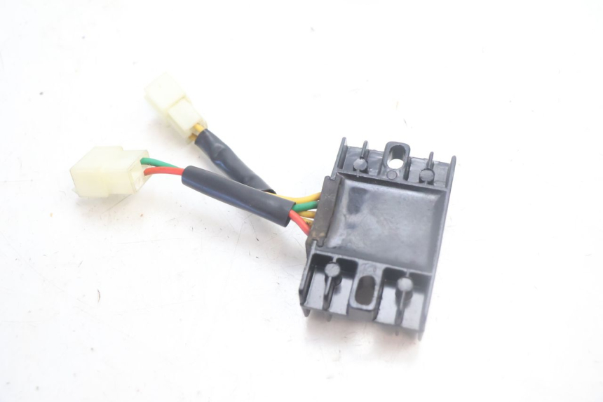 photo de LICHTMASCHINENREGLER PEUGEOT KISBEE 4T 50 (2018 - 2022) - Alternative Perspektive