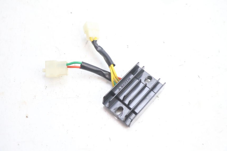 photo de LICHTMASCHINENREGLER PEUGEOT KISBEE 4T 50 (2018 - 2022) - Hauptansicht