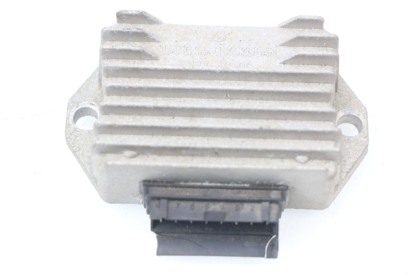 photo de REGLER LICHTMASCHINE PIAGGIO LIBERTY 2T 50 (2004 - 2008) - Hauptansicht