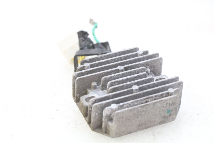 photo de SPANNUNGSREGLER PIAGGIO LIBERTY IGET 4T 50 (2015 - 2020) - Zoom auf Gebrauchszustand