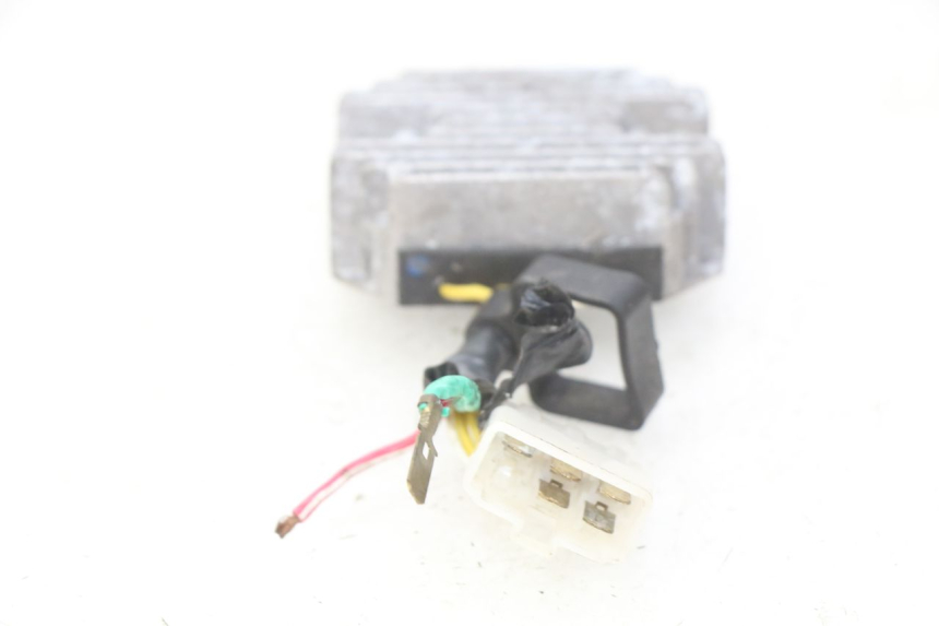 photo de SPANNUNGSREGLER PIAGGIO LIBERTY IGET 4T 50 (2015 - 2020) - Technische Nahaufnahme