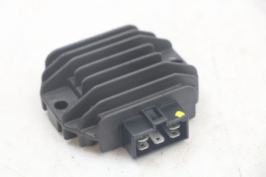 photo de SPANNUNGSREGLER PIAGGIO LIBERTY 125 (2009 - 2013) - Hauptansicht