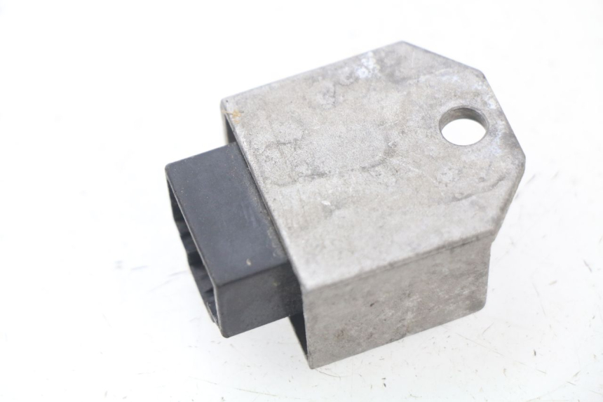 photo de LICHTMASCHINENREGLER PEUGEOT LUDIX 50 (2008 - 2017) - Detailansicht des Bauteils