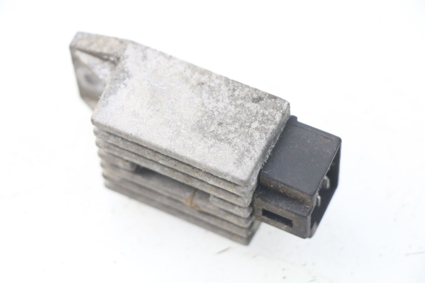 photo de LICHTMASCHINENREGLER PEUGEOT LUDIX 50 (2008 - 2017) - Zoom auf Gebrauchszustand