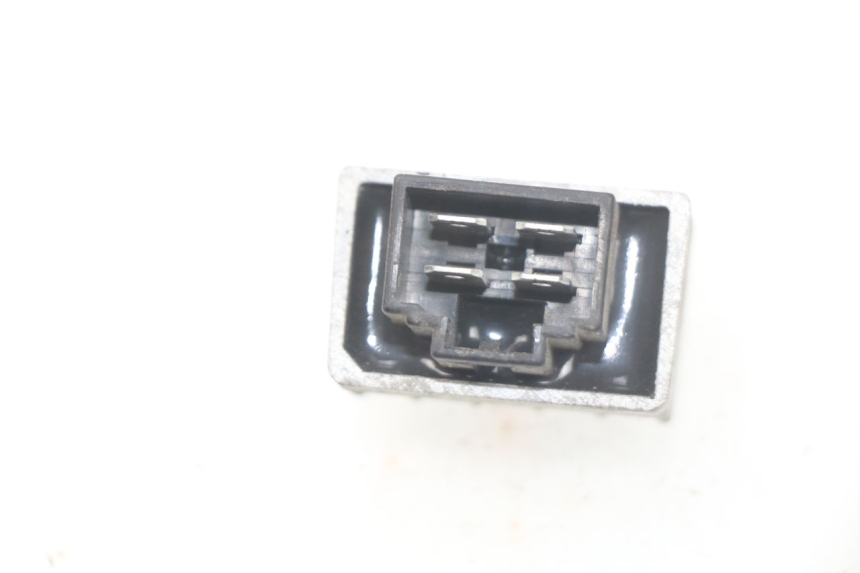 photo de LICHTMASCHINENREGLER PEUGEOT LUDIX 50 (2008 - 2017) - Detailansicht des Bauteils