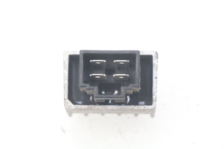 photo de LICHTMASCHINENREGLER PEUGEOT LUDIX 50 (2008 - 2017) - Detailansicht des Bauteils