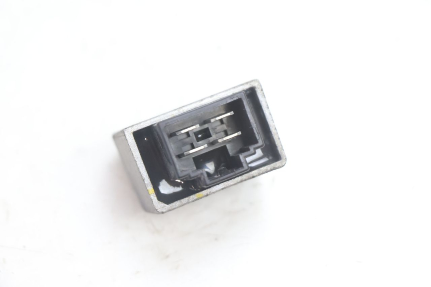 photo de REGLER LICHTMASCHINE PEUGEOT LUDIX ONE 14P 50 (2004 - 2013) - Detailansicht des Bauteils