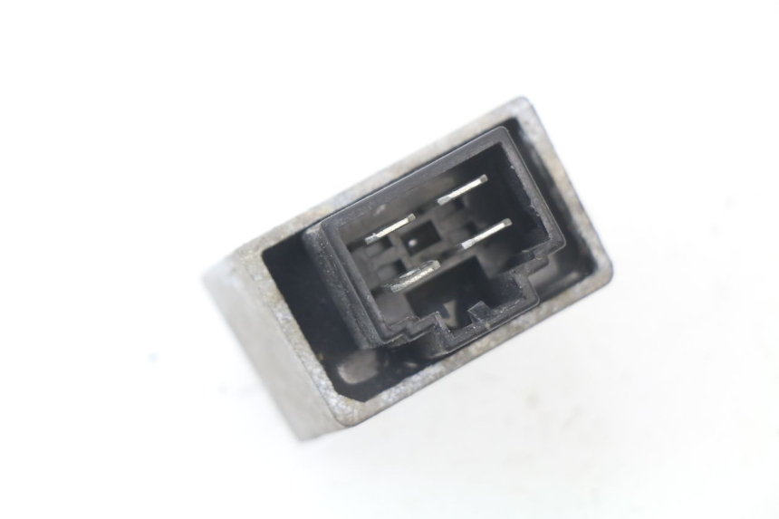 photo de REGLER LICHTMASCHINE PEUGEOT LUDIX ONE 50 (2004 - 2006) - Zoom auf Gebrauchszustand