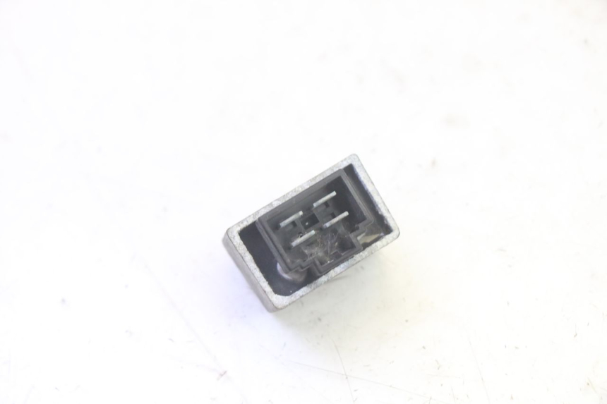 photo de REGLER LICHTMASCHINE PEUGEOT LUDIX ONE 50 (2004 - 2006) - Zoom auf Gebrauchszustand