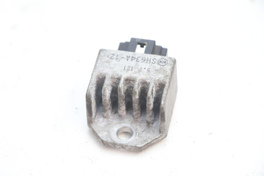 photo de REGLER LICHTMASCHINE PEUGEOT LUDIX ONE 50 (2004 - 2013) - Detailansicht des Bauteils