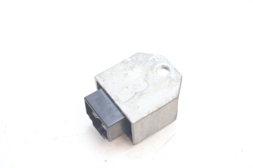 photo de REGLER LICHTMASCHINE PEUGEOT LUDIX ONE 50 (2004 - 2013) - Alternative Perspektive