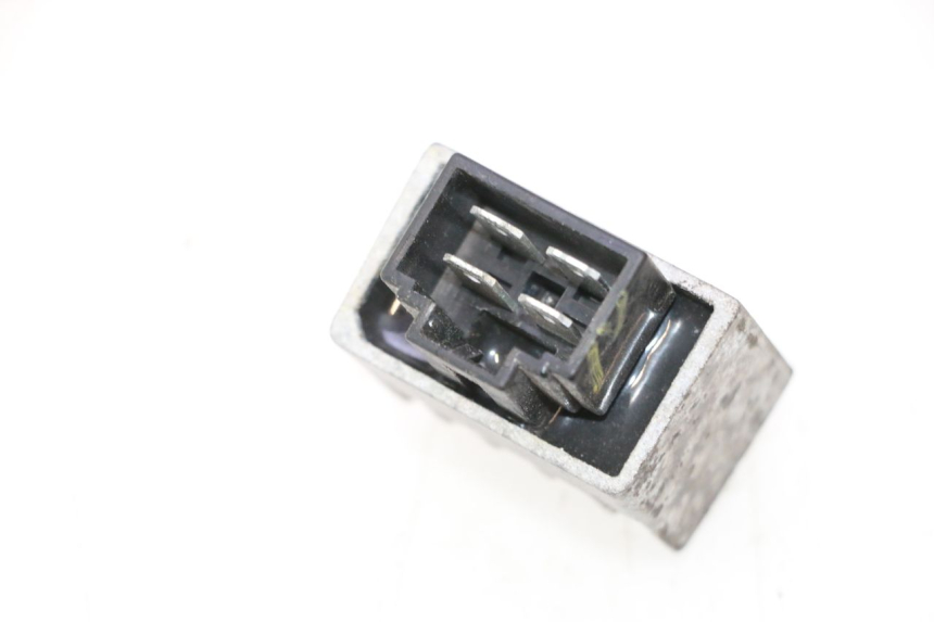 photo de REGLER LICHTMASCHINE PEUGEOT LUDIX ONE 50 (2004 - 2006) - Detailansicht des Bauteils