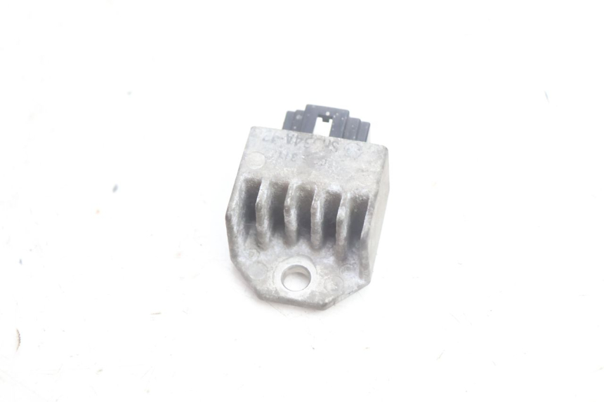 photo de REGLER LICHTMASCHINE PEUGEOT LUDIX PRO 2T 50 (2010 - 2017) - Detailansicht des Bauteils