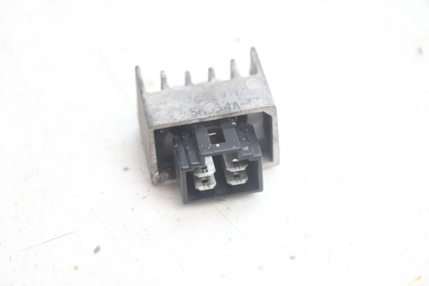 photo de REGLER LICHTMASCHINE PEUGEOT LUDIX PRO 2T 50 (2010 - 2017) - Zoom auf Gebrauchszustand