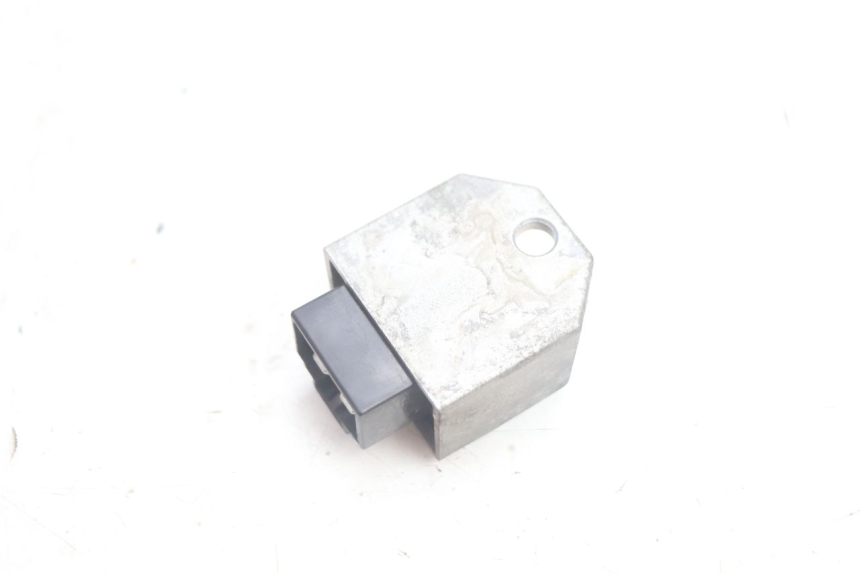 photo de REGLER LICHTMASCHINE PEUGEOT LUDIX PRO 2T 50 (2010 - 2017) - Alternative Perspektive