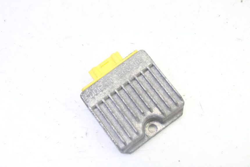 photo de REGLER LICHTMASCHINE PIAGGIO LXV 4T 50 (2009 - 2013) - Hauptansicht