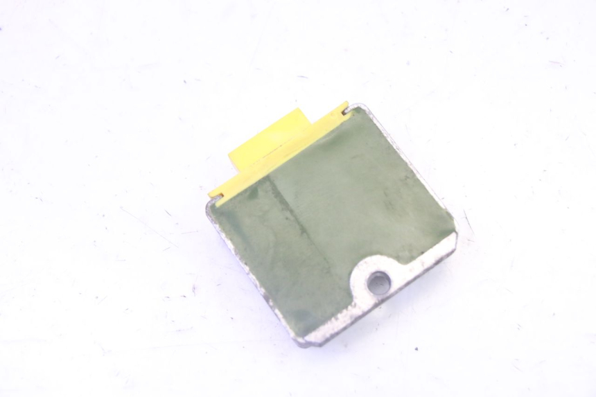 photo de REGLER LICHTMASCHINE PIAGGIO LXV 4T 50 (2009 - 2013) - Alternative Perspektive