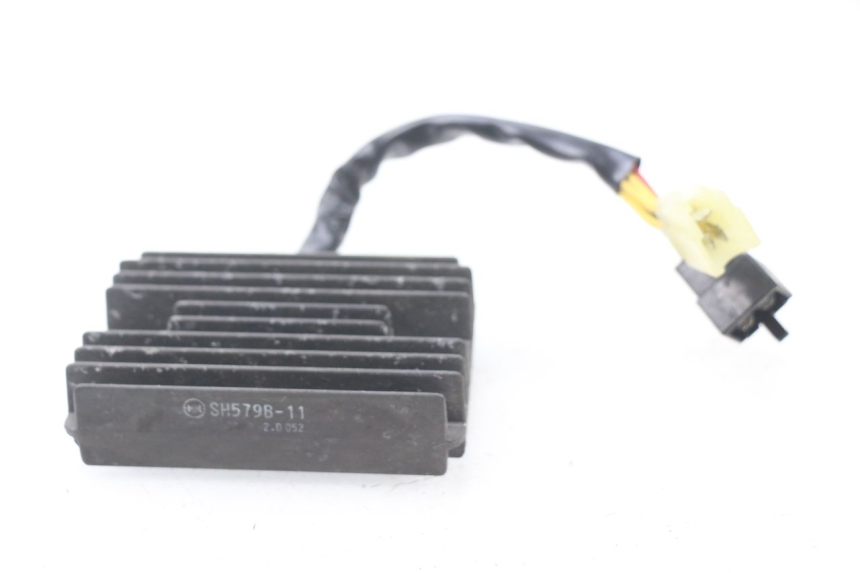 photo de REGLER LICHTMASCHINE DUCATI M796 MONSTER 796 (2010 - 2014) - Alternative Perspektive