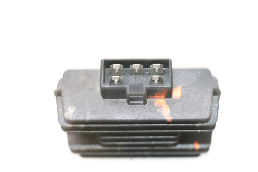 photo de REGLER LICHTMASCHINE KEEWAY MATRIX RX9 125 (2006 - 2007) - Zoom auf Gebrauchszustand