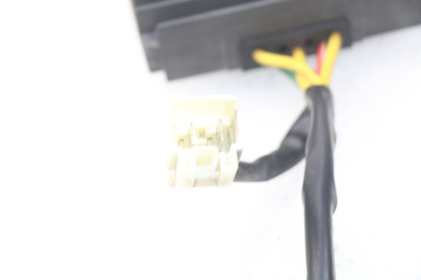 photo de REGLER LICHTMASCHINE PIAGGIO MP3 HPE 500 (2019 - 2022) - Technische Nahaufnahme