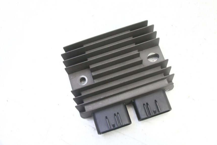 photo de REGLER LICHTMASCHINE PIAGGIO MP3 HPE 310 (2024 - 2025) - Hauptansicht