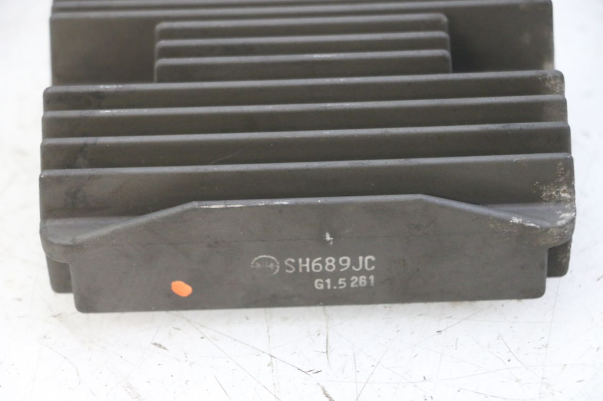 photo de REGLER LICHTMASCHINE PIAGGIO MP3 LT 300 (2010 - 2016) - Alternative Perspektive