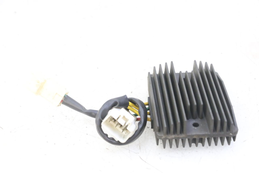 photo de REGLER LICHTMASCHINE PIAGGIO MP3 LT 300 (2010 - 2016) - Technische Nahaufnahme