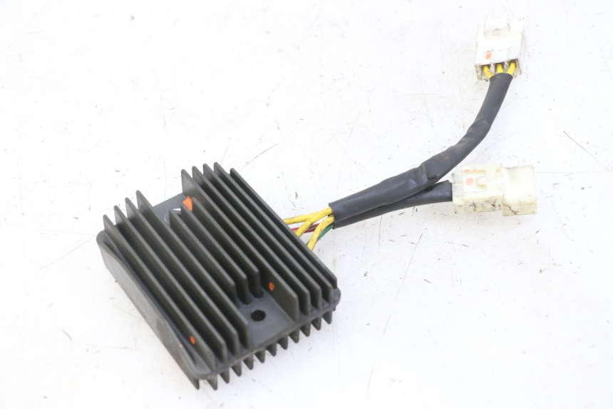 photo de SPANNUNGSREGLER PIAGGIO MP3 LT 300 (2010 - 2016) - Hauptansicht