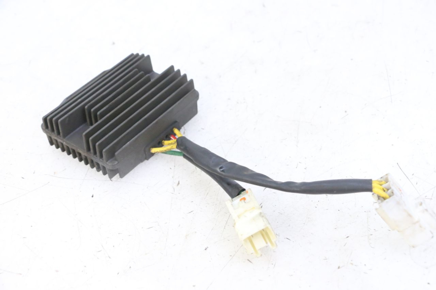 photo de SPANNUNGSREGLER PIAGGIO MP3 LT 300 (2010 - 2016) - Detailansicht des Bauteils