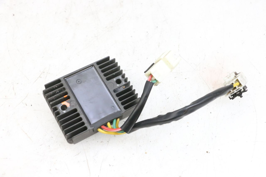 photo de SPANNUNGSREGLER PIAGGIO MP3 500 (2014 - 2017) - Detailansicht des Bauteils