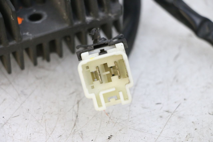 photo de SPANNUNGSREGLER PIAGGIO MP3 500 (2014 - 2017) - Technische Nahaufnahme