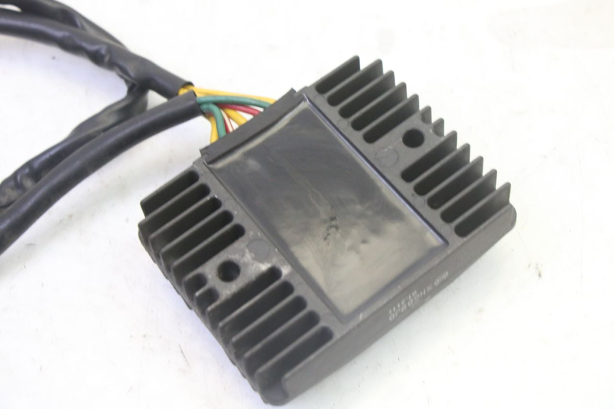 photo de LICHTMASCHINENREGLER PIAGGIO MP3 500 (2011 - 2015) - Details der Befestigungspunkte