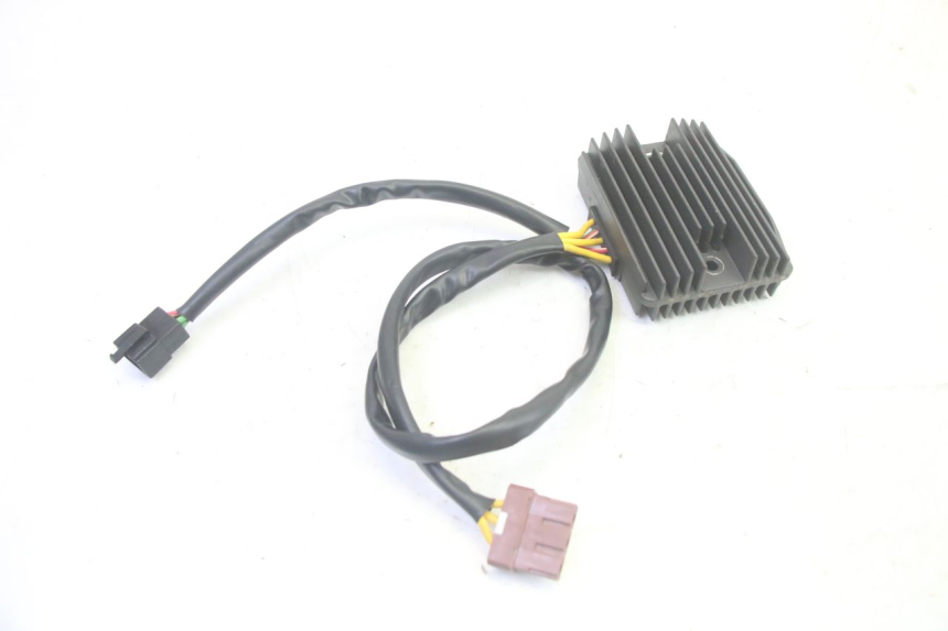 photo de LICHTMASCHINENREGLER PIAGGIO MP3 RL 250 (2006 - 2010) - Zoom auf Gebrauchszustand