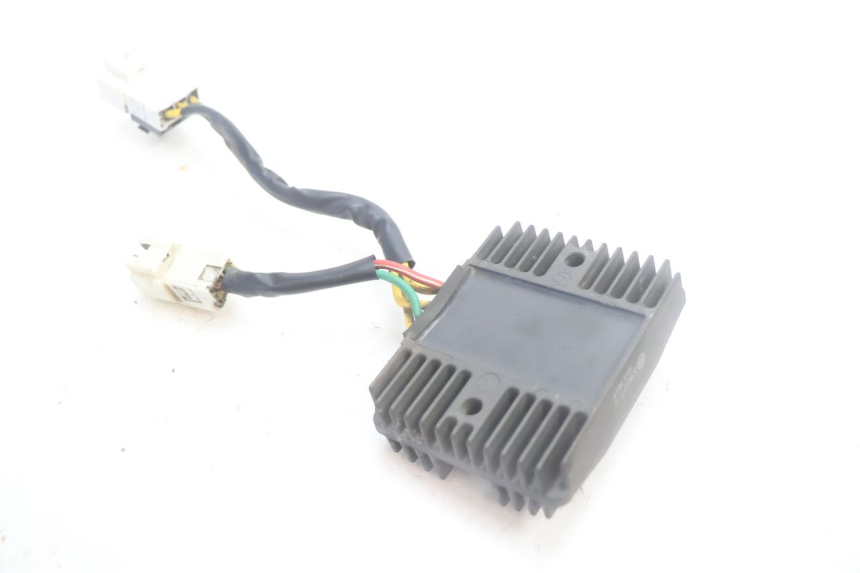 photo de REGLER LICHTMASCHINE PIAGGIO MP3 500 (2016 - 2018) - Alternative Perspektive