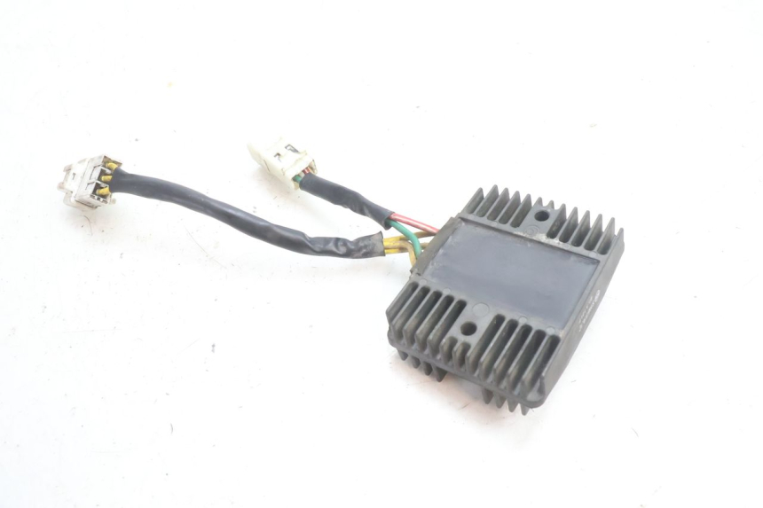 photo de REGLER LICHTMASCHINE PIAGGIO MP3 500 (2016 - 2018) - Technische Nahaufnahme