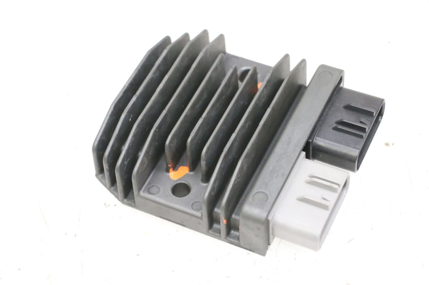 photo de REGLER LICHTMASCHINE YAMAHA MT-07 MT07 ABS 700 (2018 - 2020) - Technische Nahaufnahme