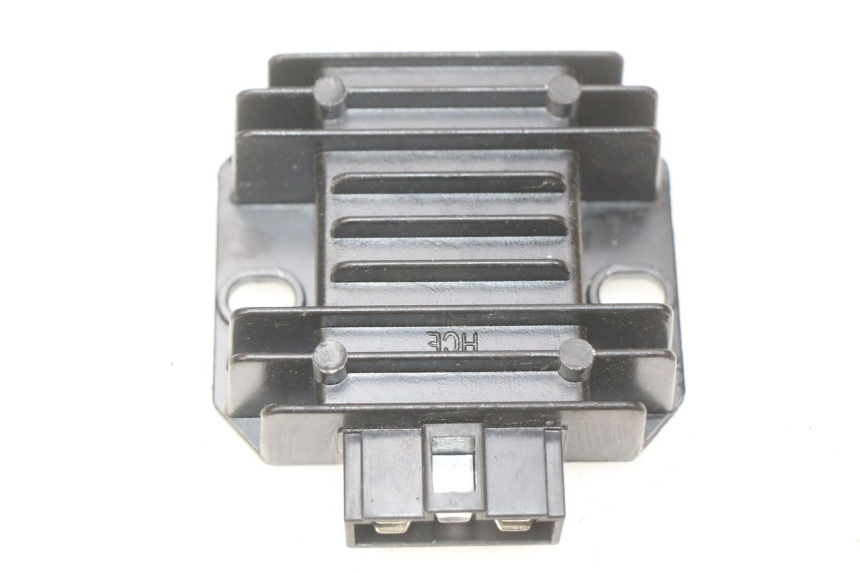 photo de SPANNUNGSREGLER YAMAHA N-MAX NMAX 125 (2017 - 2020) - Zoom auf Gebrauchszustand