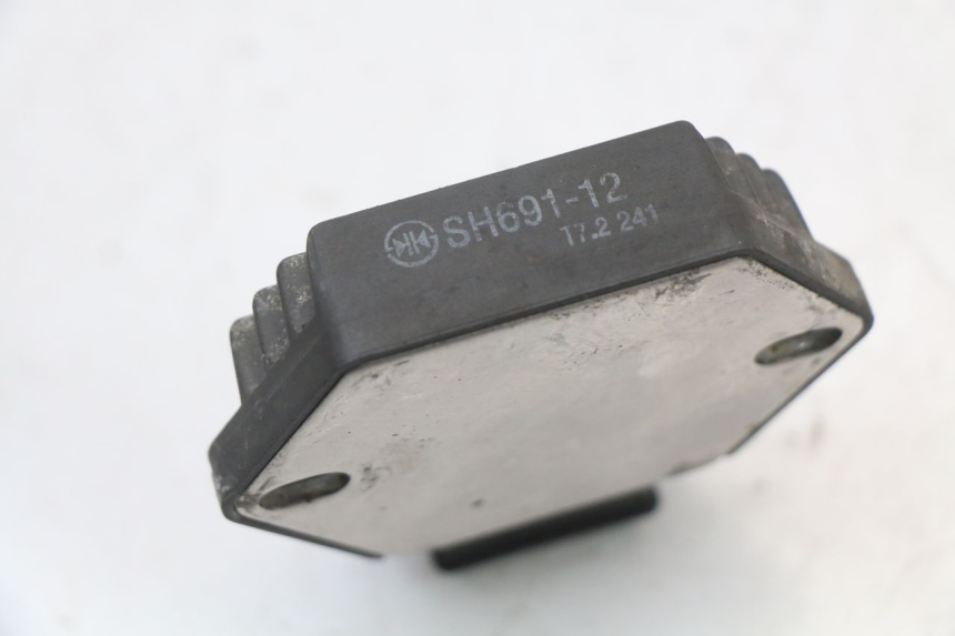 photo de LICHTMASCHINENREGLER HONDA NTV DEAUVILLE 650 (1998 - 2001) - Technische Nahaufnahme