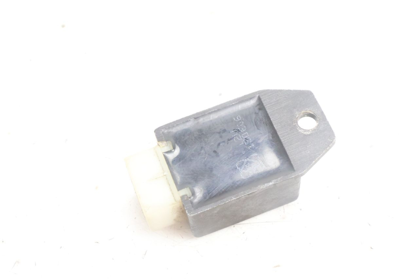 photo de SPANNUNGSREGLER JM MOTORS OLDIES 4T 50 (2010 - 2020) - Alternative Perspektive