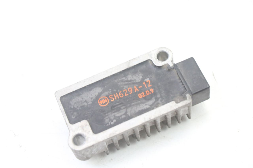 photo de REGLER LICHTMASCHINE MBK OVETTO 4T 50 (2008 - 2016) - Zoom auf Gebrauchszustand