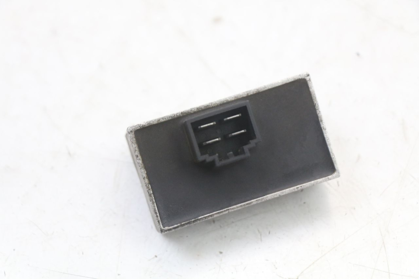 photo de REGLER LICHTMASCHINE PEUGEOT DJANGO 125 (2014 - 2017) - Zoom auf Gebrauchszustand