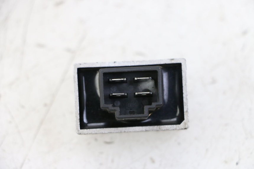 photo de LICHTMASCHINENREGLER PEUGEOT KISBEE 4T 50 (2010 - 2017) - Alternative Perspektive