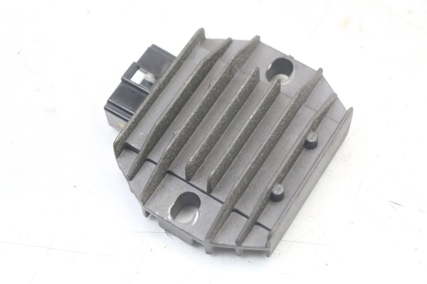 photo de REGLER LICHTMASCHINE PIAGGIO BEVERLY 125 (1998 - 2005) - Detailansicht des Bauteils