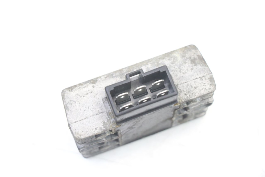 photo de SPANNUNGSREGLER PIAGGIO VESPA GRANTURISMO 125 (2003 - 2007) - Zoom auf Gebrauchszustand